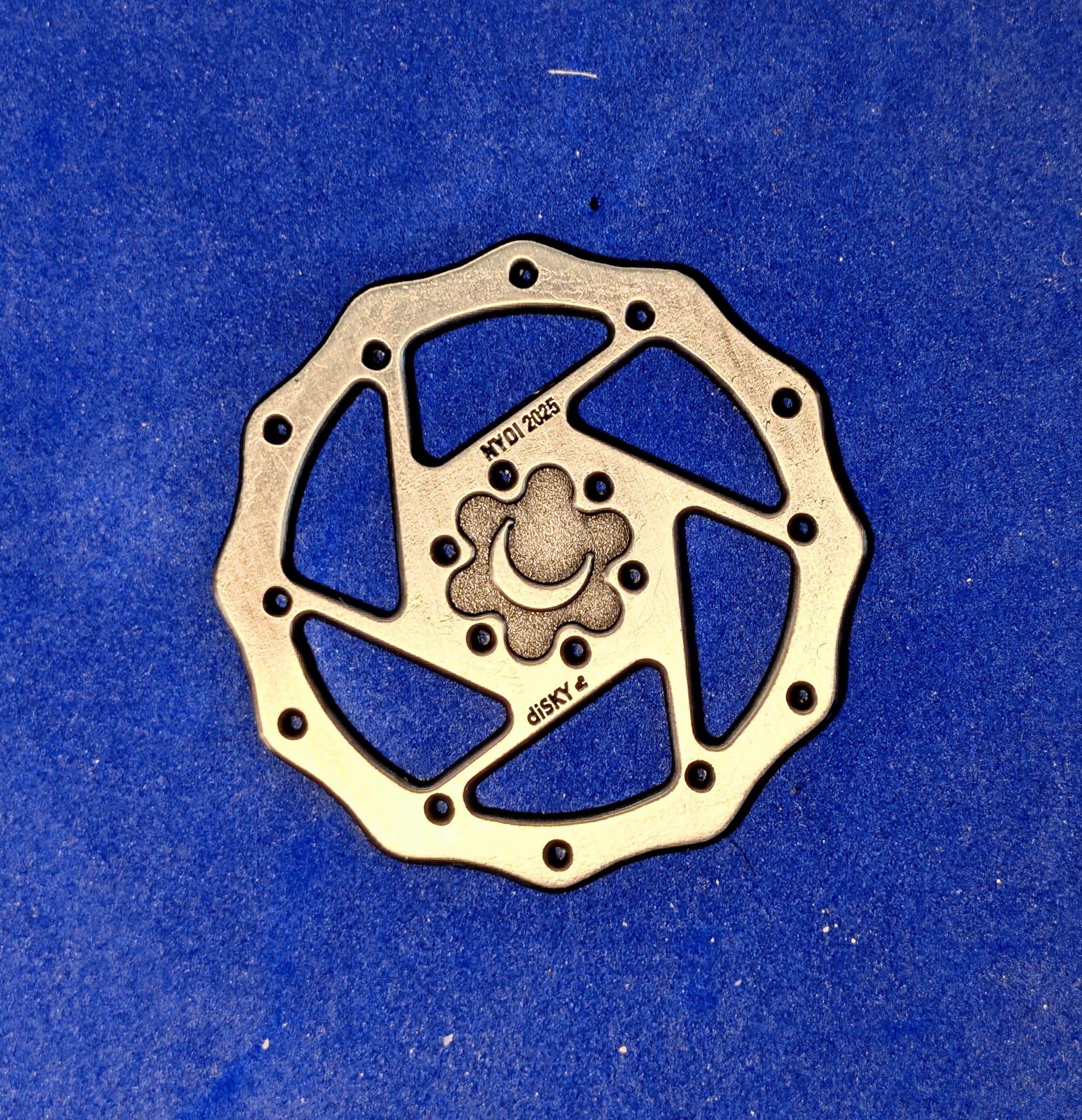 diSKY Pin